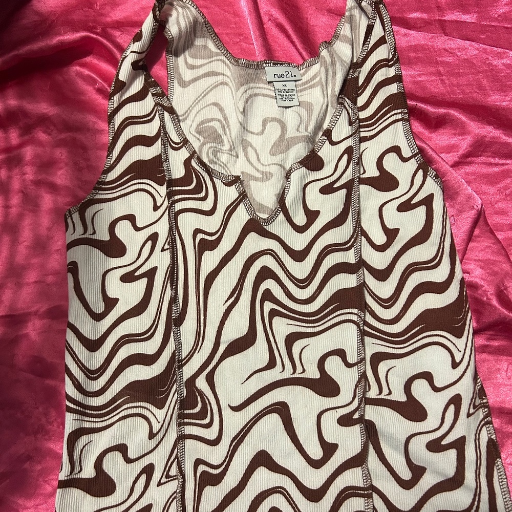 cropped tank top